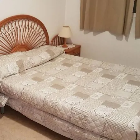 Cosy 300m Of The Beach Torrevieja